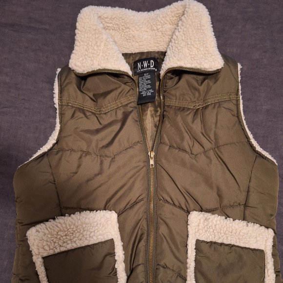 New woman design - Picture 1 of 3